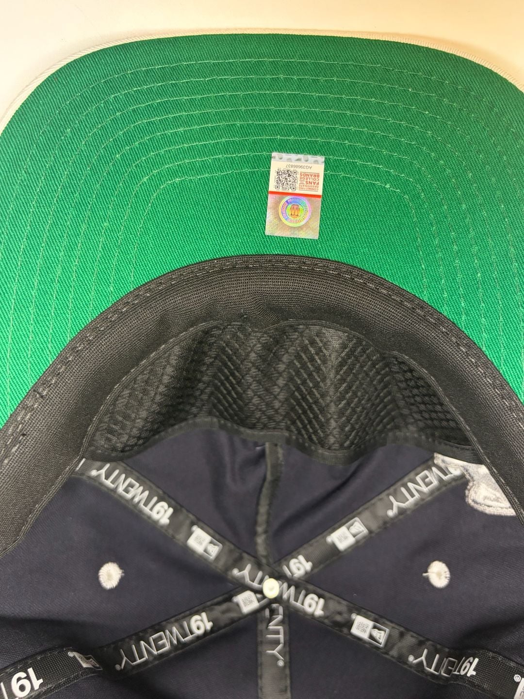New Era SnapBack UCONN Huskies Hat — , 9