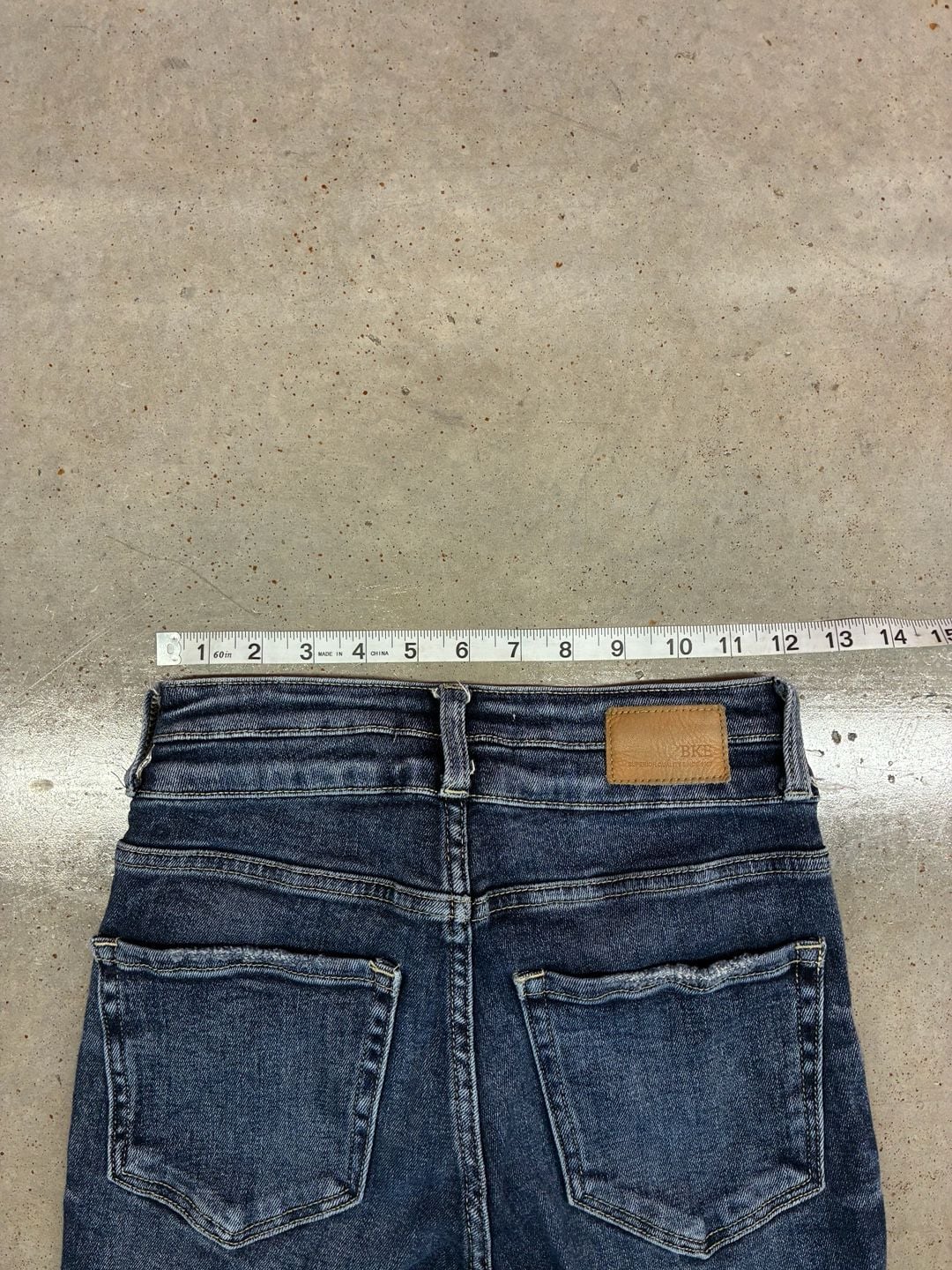 BKE Billie Slim Fit High Rise Tailored Bootcut Jeans Size 25x31.5 Dark Wash 6