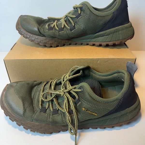 Columbia Fairbanks Low Size 10.5 Green Hiking Shoes