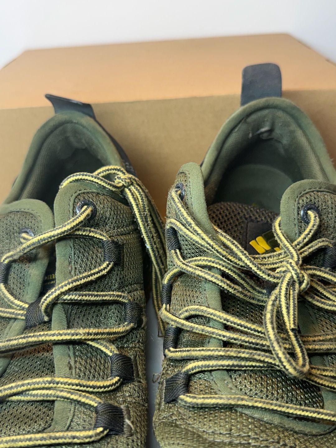 Columbia Fairbanks Low Size 10.5 Green Hiking Shoes 7