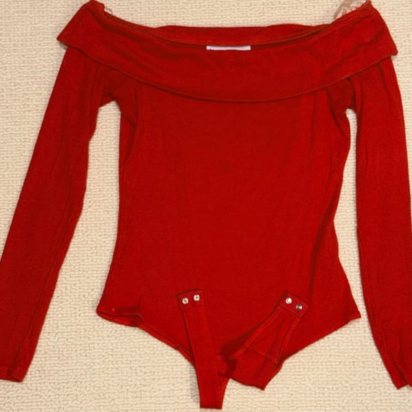 No Boundaries Red Off The Shoulder Bodysuit Size M (8-10)