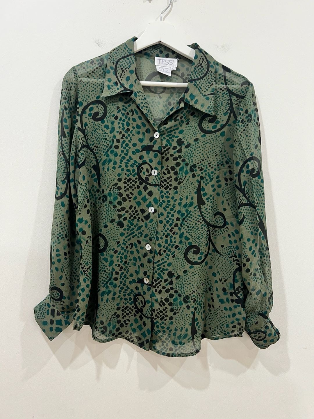 VTG Silk Blouse Green and Black Patterned Button Down Size L 2