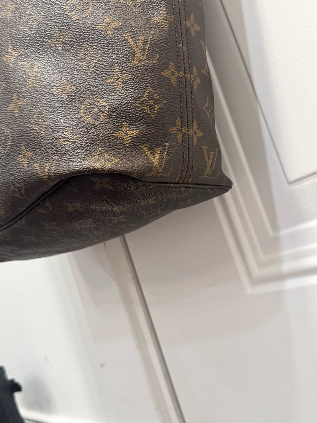 Louis Vuitton Monogram Neverfull MM Tote Bag 11