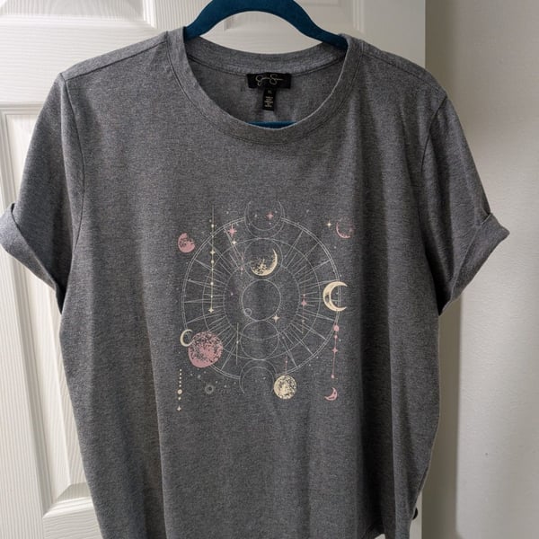Jessica Simpson Celestial Graphic T-Shirt Size XL Grey Moon Stars