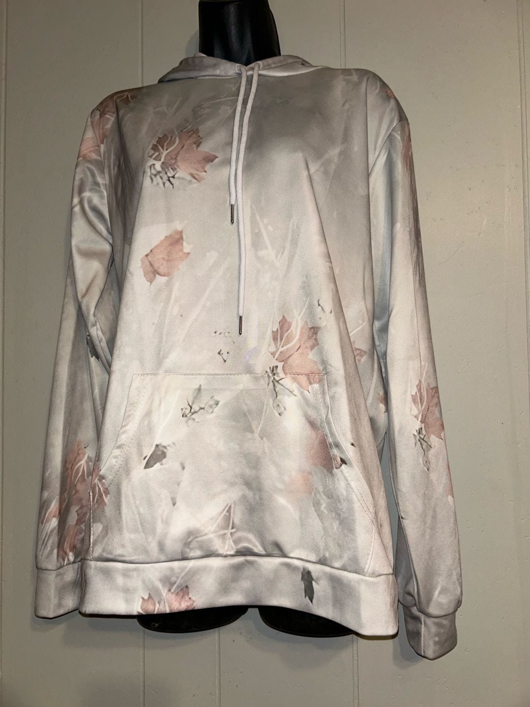 Camo Maple Leaf Print Sweatshirt and Sweatpants Set with Pockets 3