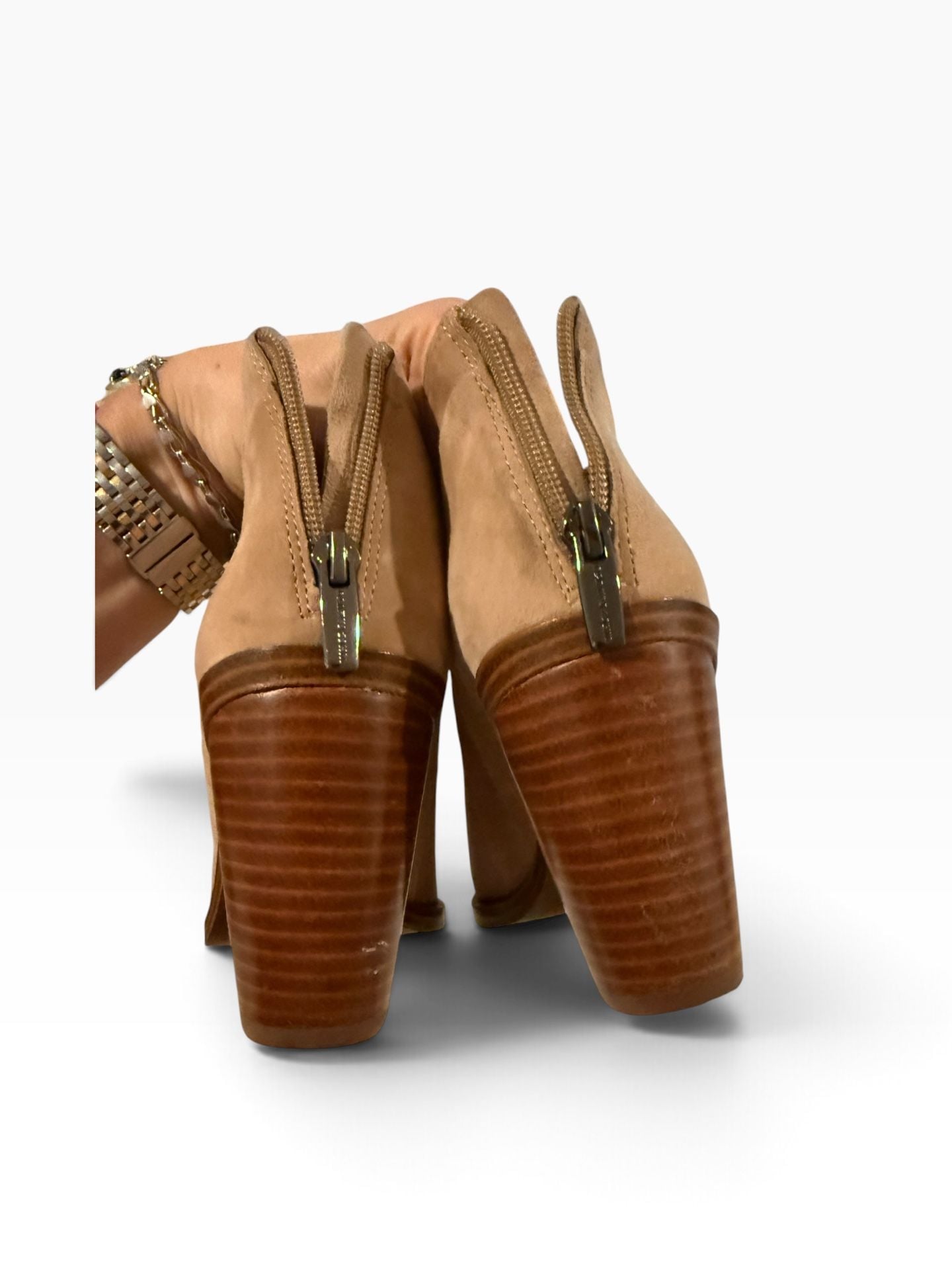 Vince Camuto Suede Pointed Toe Booties Size 8.5 Beige 11