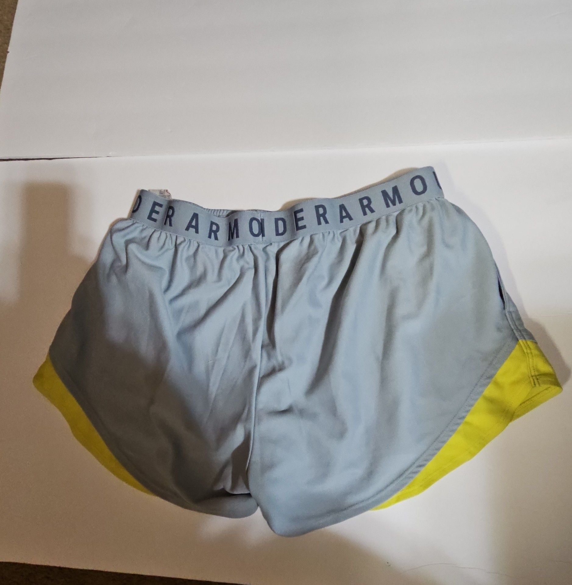 Under Armour Play Up Shorts 3.0 Size XL Gray Yellow Loose Fit Athletic 3