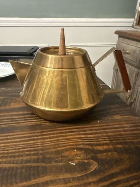 Vintage Brass Teapot with Wooden Handle and Spout Tip 1