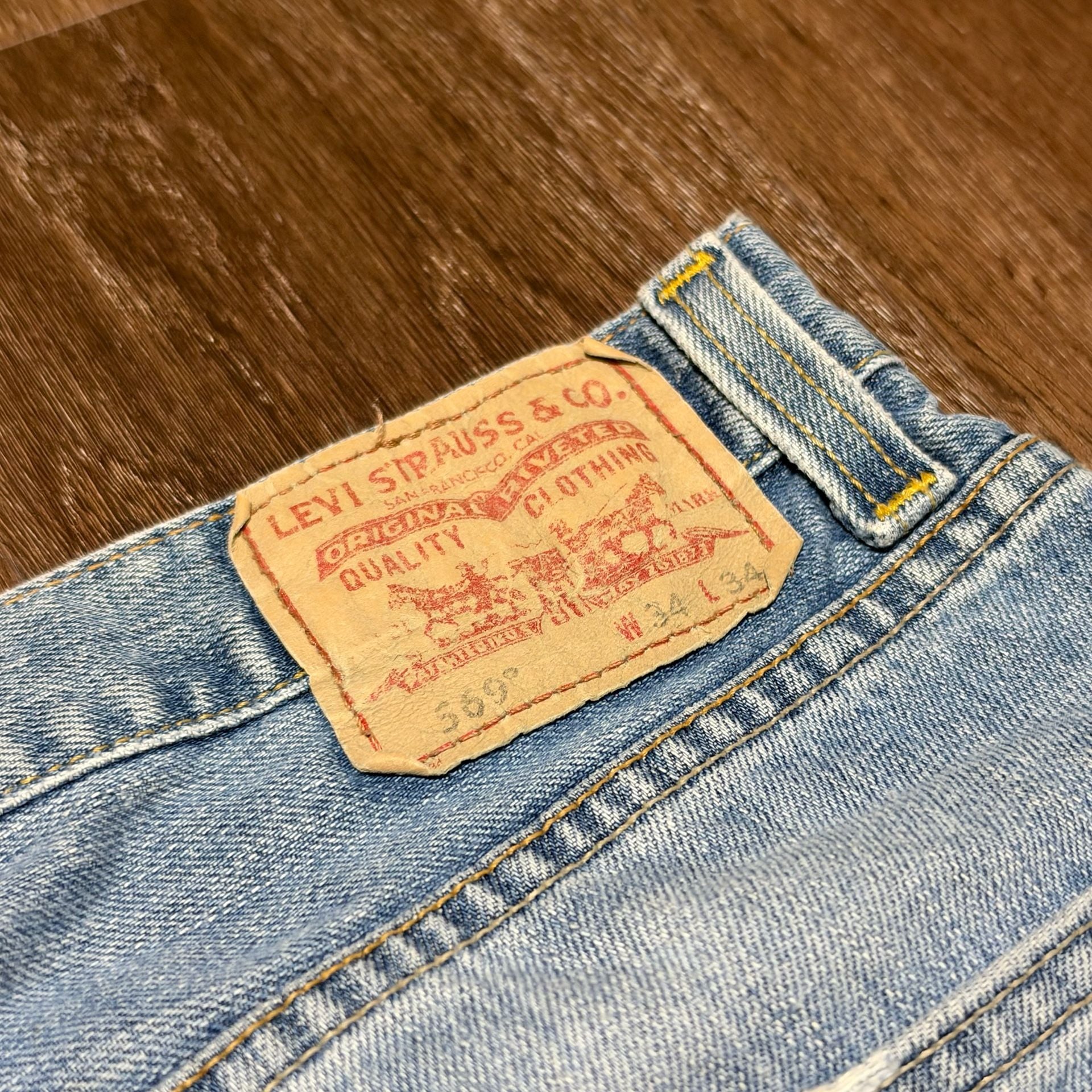 Vintage Levi's 569 Loose Straight Light Wash Denim Jeans Size W34 L34 Baggy Y2K 8