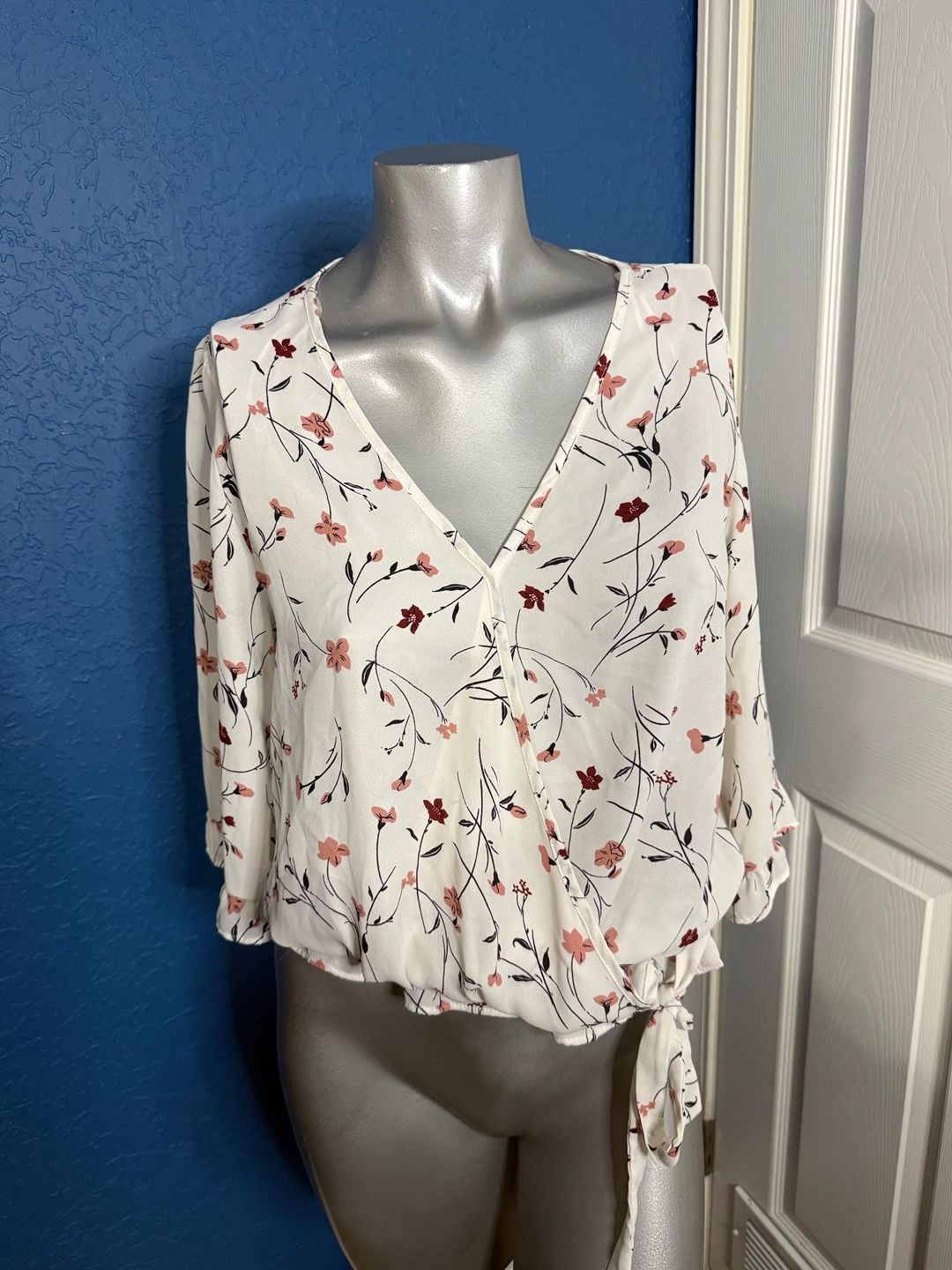 Sienna Sky Medium Floral Wrap Blouse Tie Side Ruffle Sleeve Ivory 2