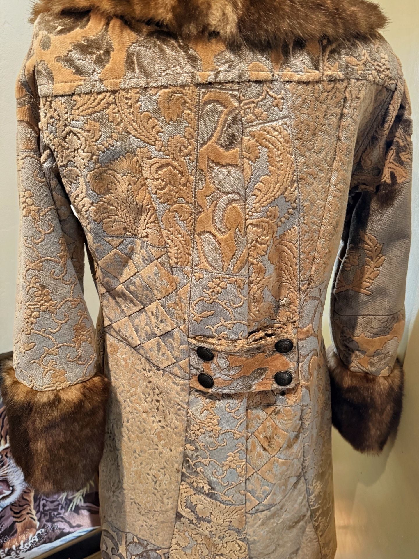 Penny Lane Vintage Faux Fur Coat with Jacquard Pattern and Fur Trim  Sz M Y2K Fairycore  12