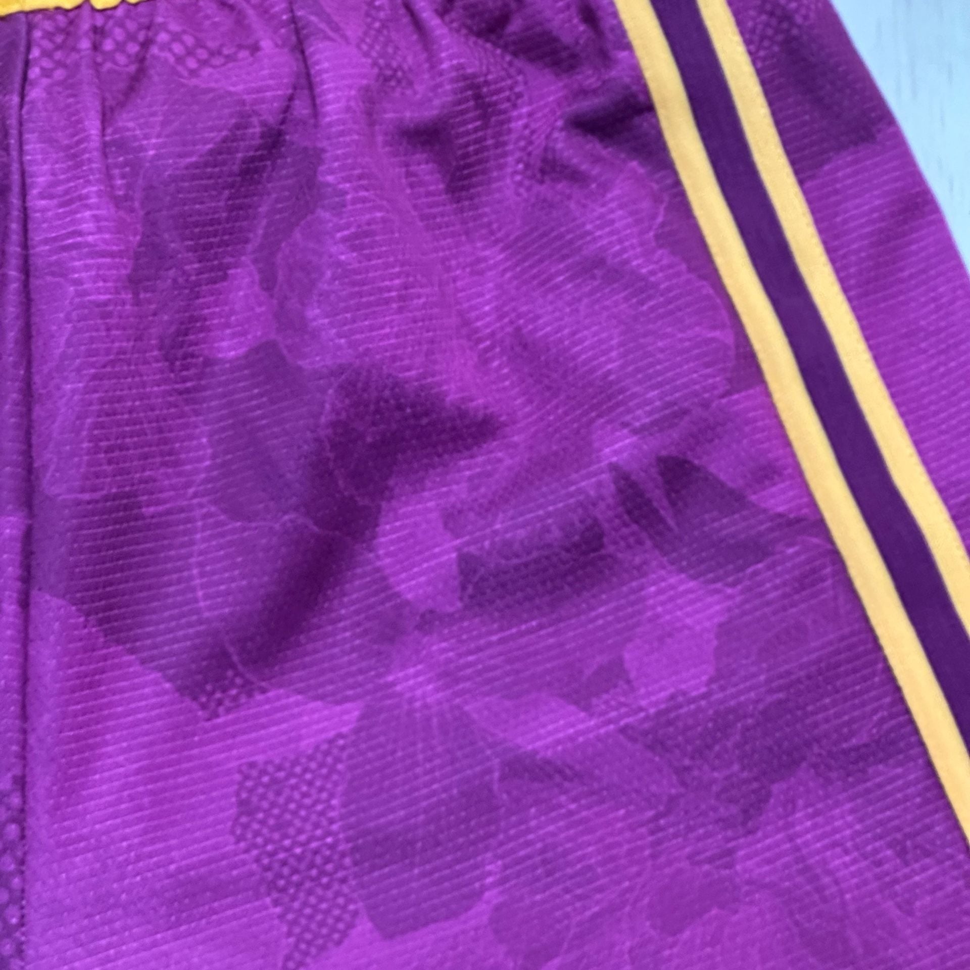 Nike Dri-Fit DNA+ Halftone Grid Basketball Shorts Size Small Purple Yellow 7