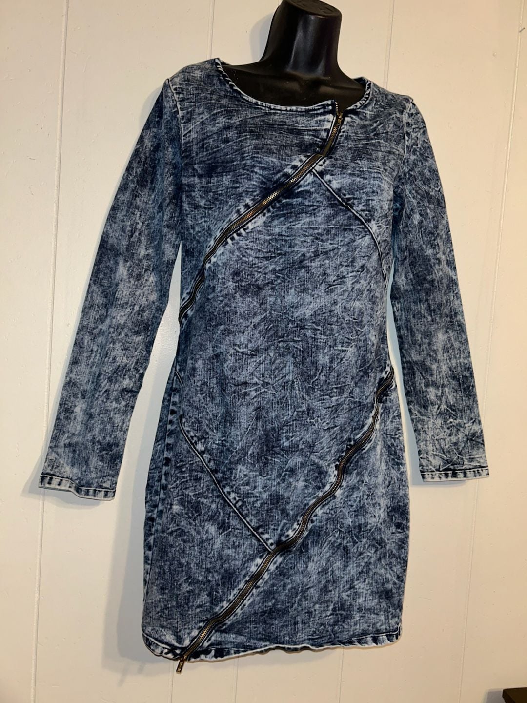 Unbranded Acid Wash Denim Dress with Zipper Detail Long Sleeve Mini Dress 1