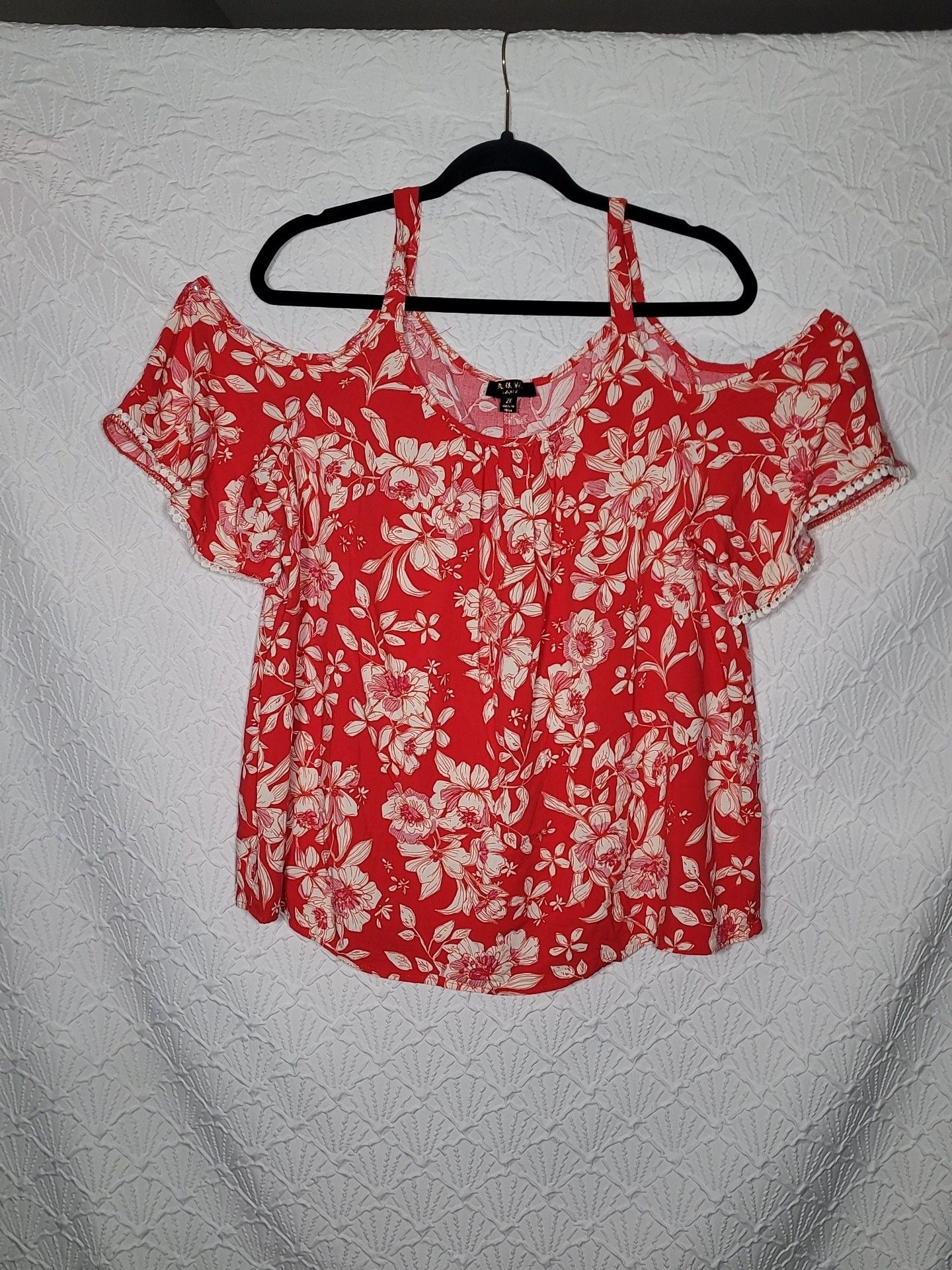 A.U.W. Lainy Floral Cold Shoulder Top Size 2X Red White Rayon Blouse 2