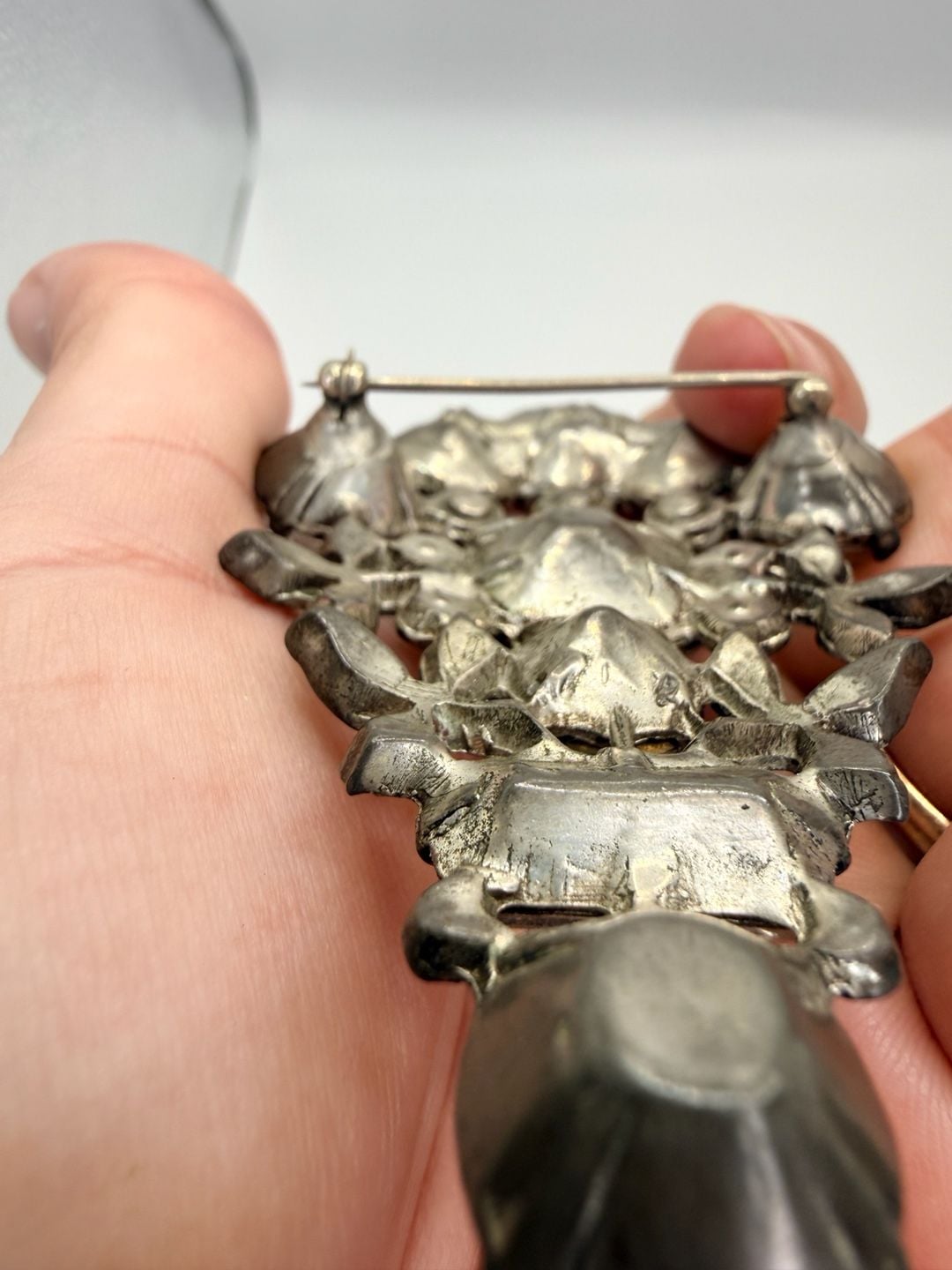 Vintage Art Deco Pot Metal Clear Rhinestone Brooch Pin 5