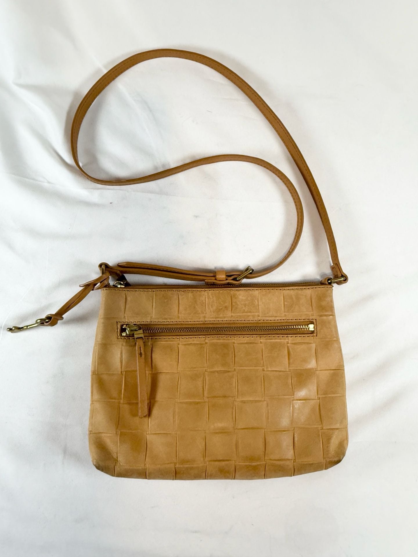 Fossil Fiona Woven Leather Crossbody Quiet Luxury Old Money Minimalist Heritage Preppy 2