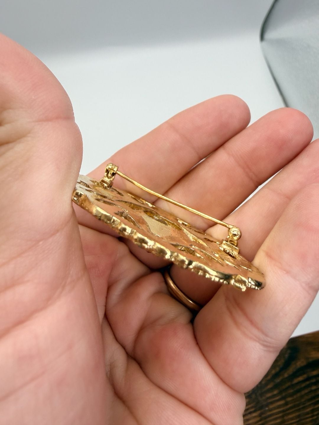 Vintage Gold Tone Watermelon AB Rivoli Crystal Brooch 5