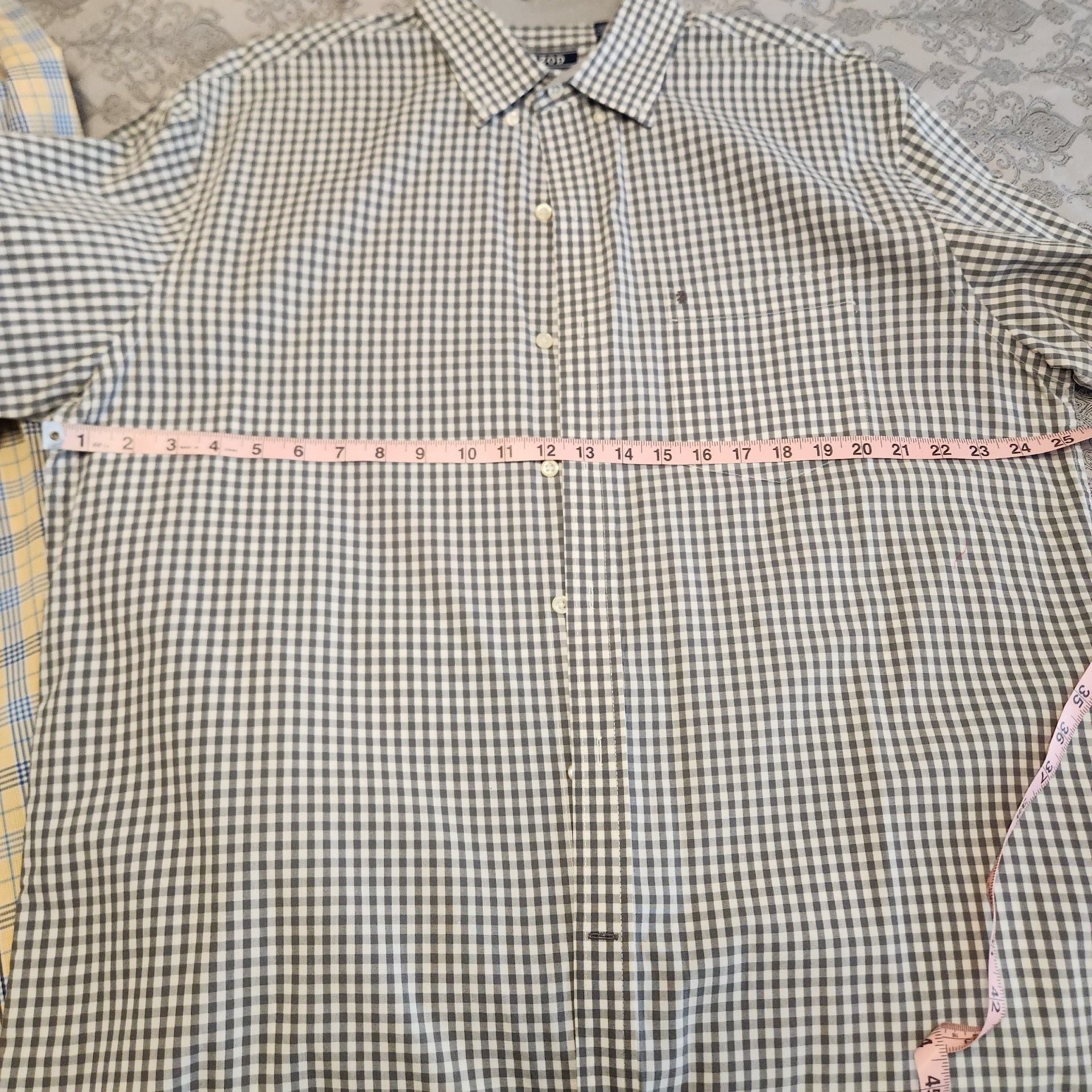 IZOD Premium Essentials Button Down Shirt Size L Lot of 2 7