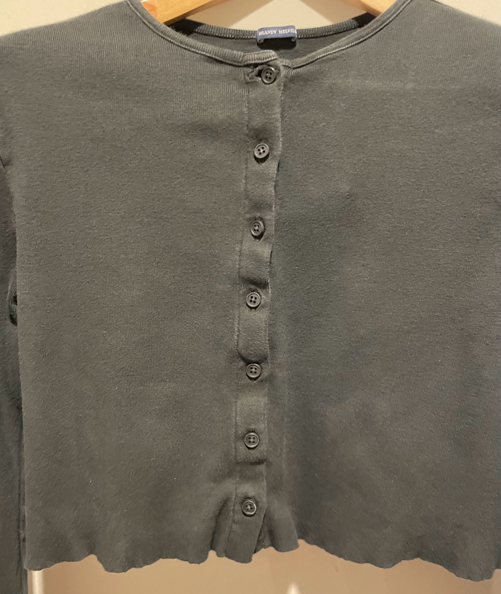 Brandy Melville Black Cropped Button Front Cardigan Long Sleeve S/M 6