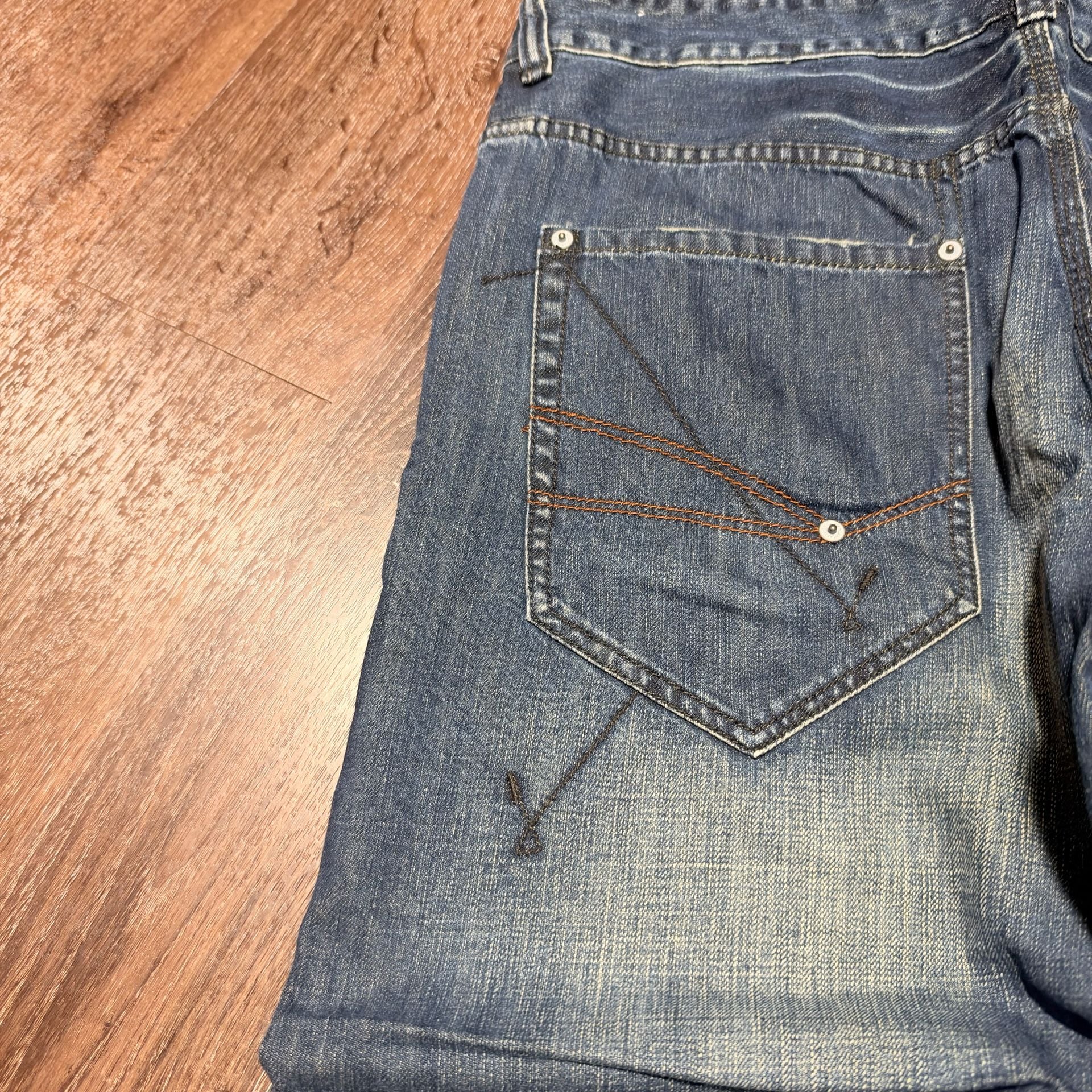 Rocawear Classic Fit Jeans Size 40 Blue Denim Raw Hem Y2K Streetwear 9