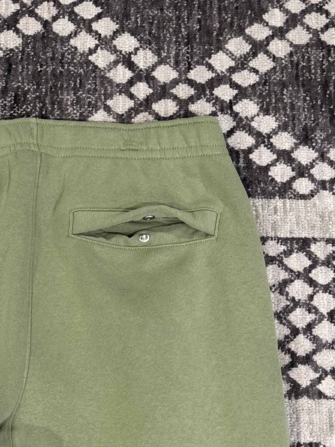 Nike Sportswear Club Fleece Alligator Green Joggers Size S 8