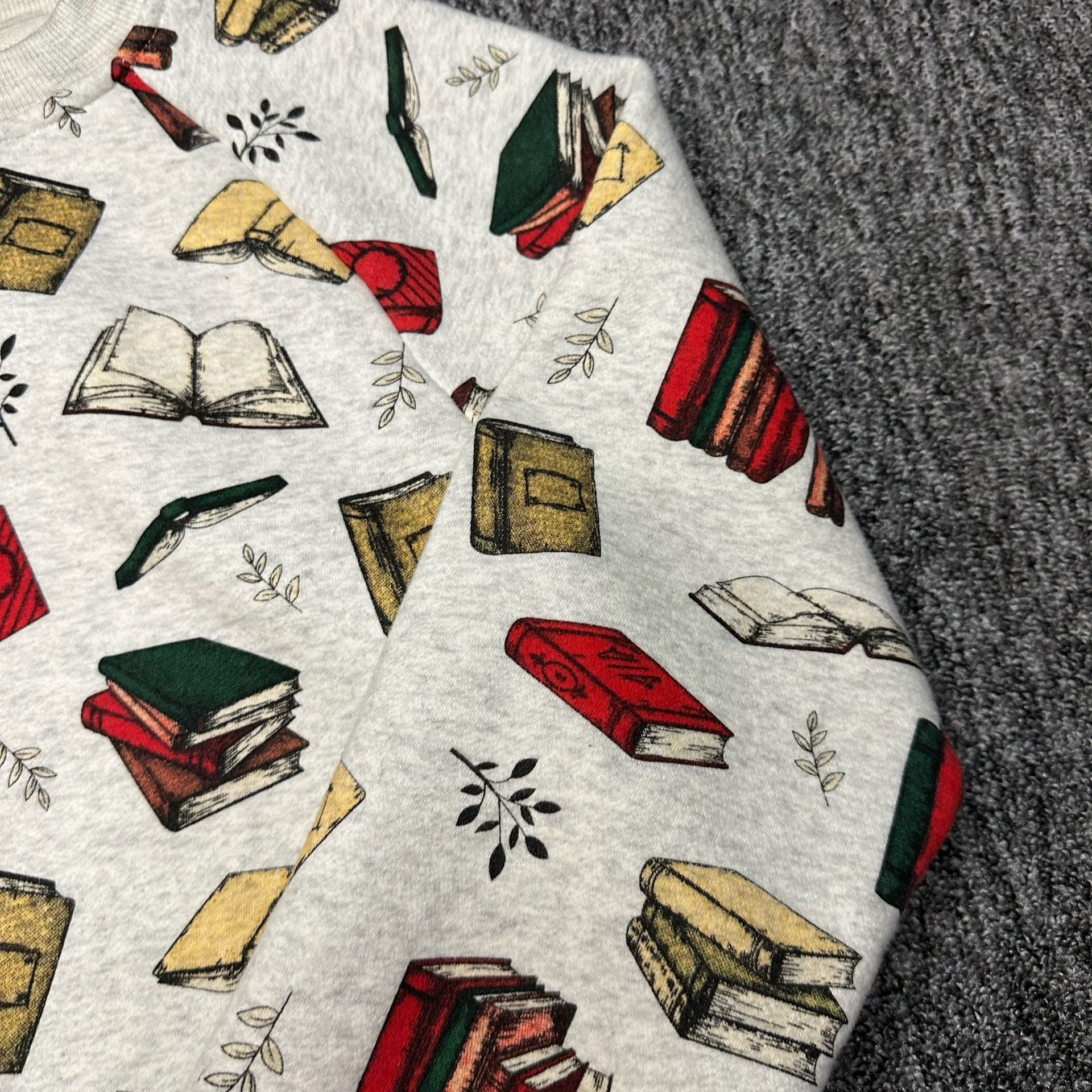 Book Lover Print Pullover Gray  Sweatshirt Fantasy Bookworm Academia  7