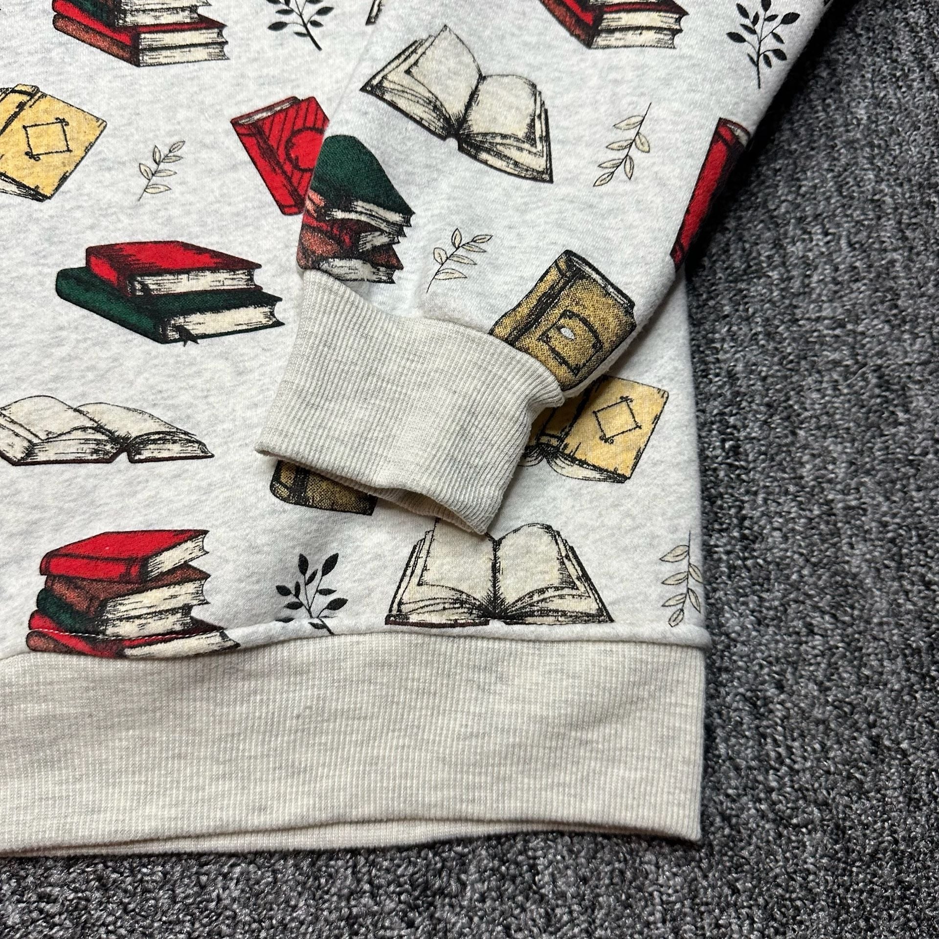 Book Lover Print Pullover Gray  Sweatshirt Fantasy Bookworm Academia  15