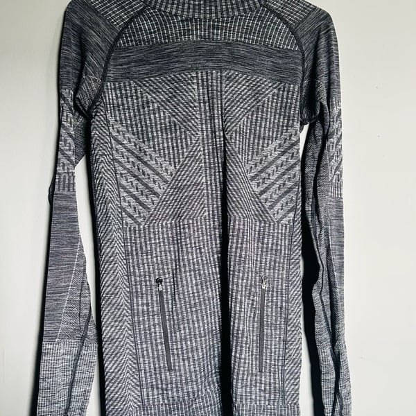 Lululemon Rest Less Pullover Heathered Black Gray. Pc146