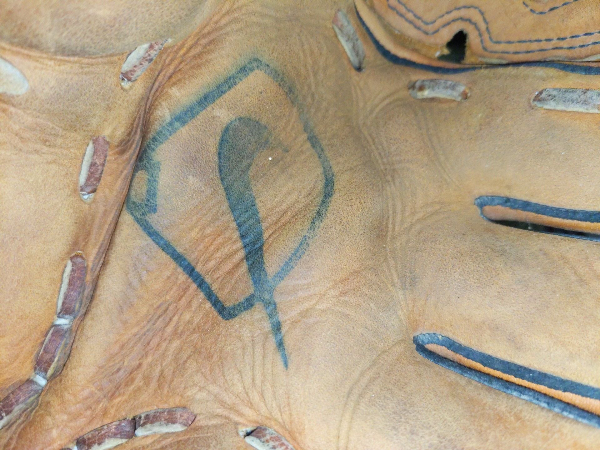 Nike Diamond Ready SDR1200 Baseball Glove Size 12 Tan Leather 7