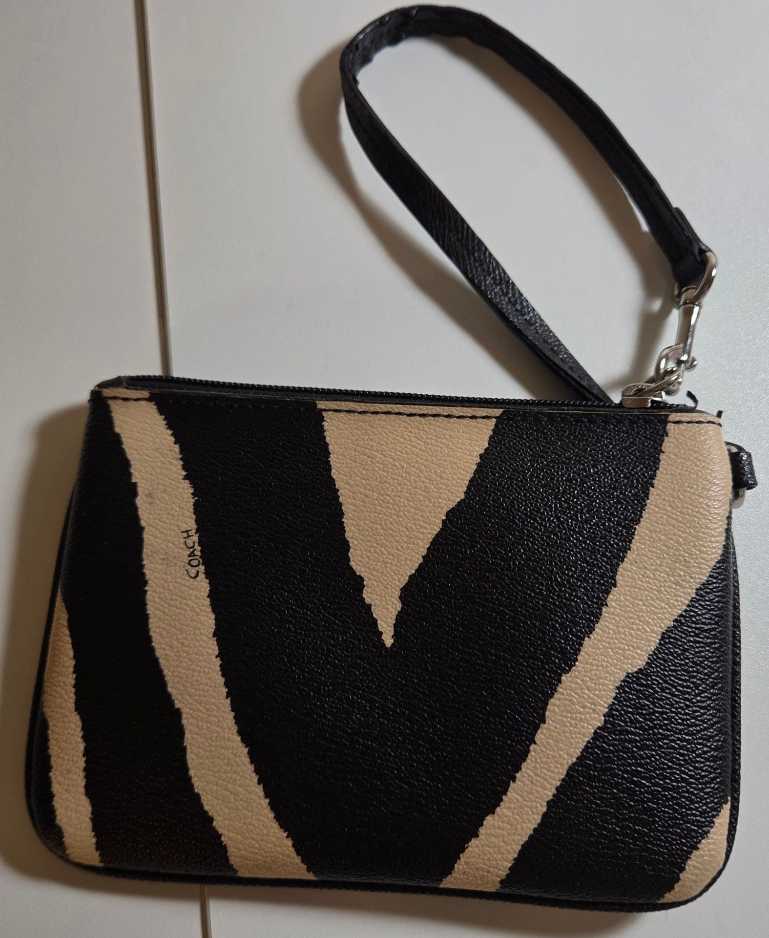 Coach Zebra Print Small Wristlet Black And Cream Leather 3