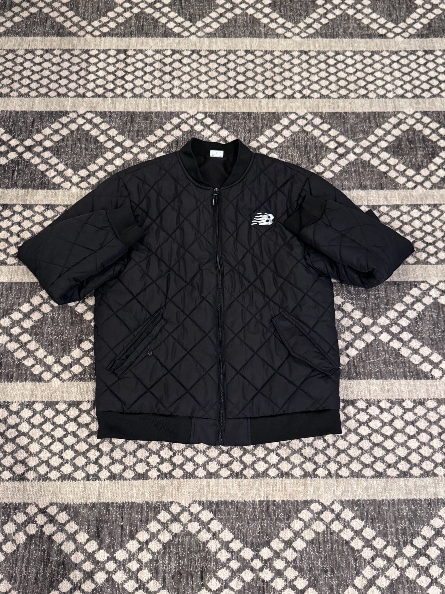 New Balance Quilted Bomber Jacket Size M Black Diamond Pattern 2