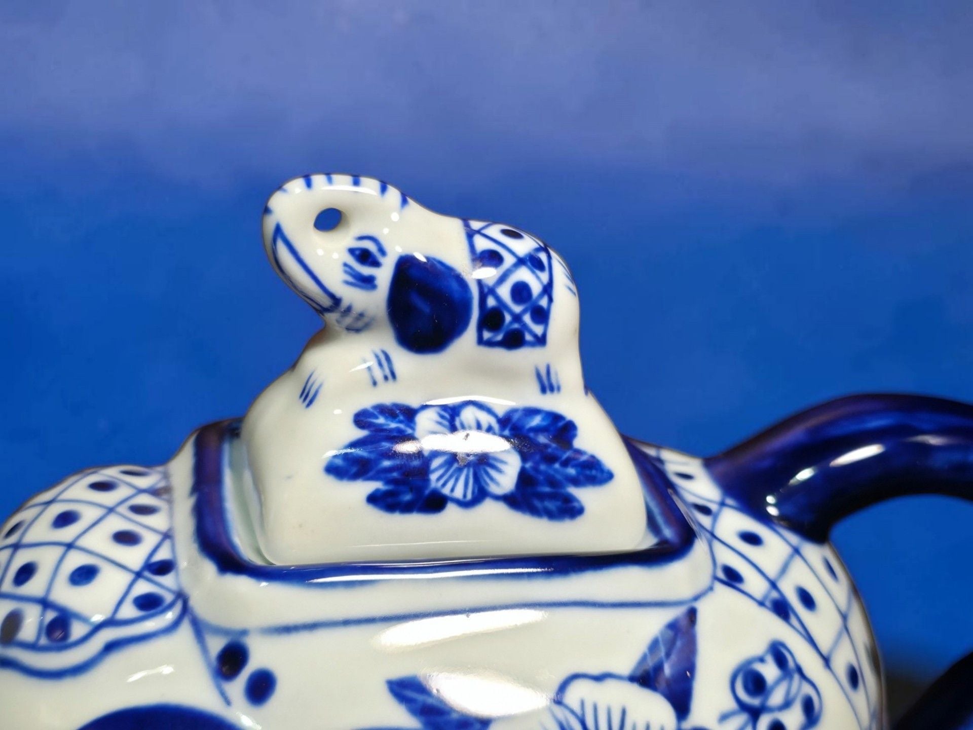 Blue and White Porcelain Elephant Teapot with Baby Elephant Lid 4
