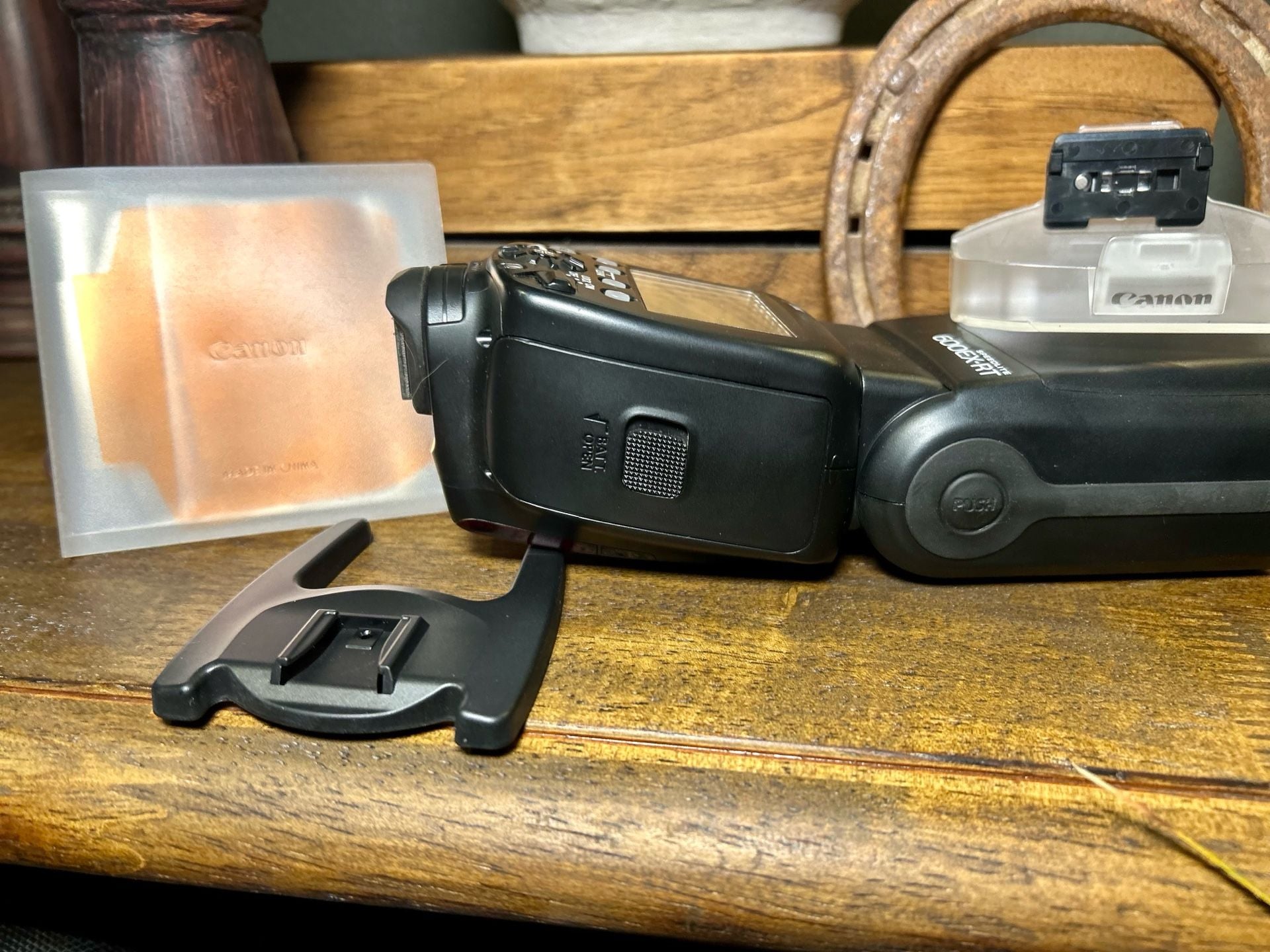Canon Speedlite 600EX-RT Camera Flash With Case And Accessories 5