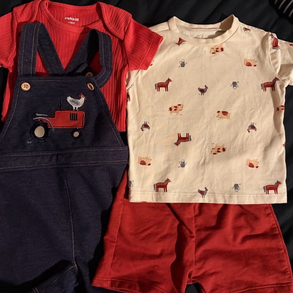 Pekkie Toddler Farm Animal Short Sleeve T-Shirt and Red Ribbed Bodysuit Set