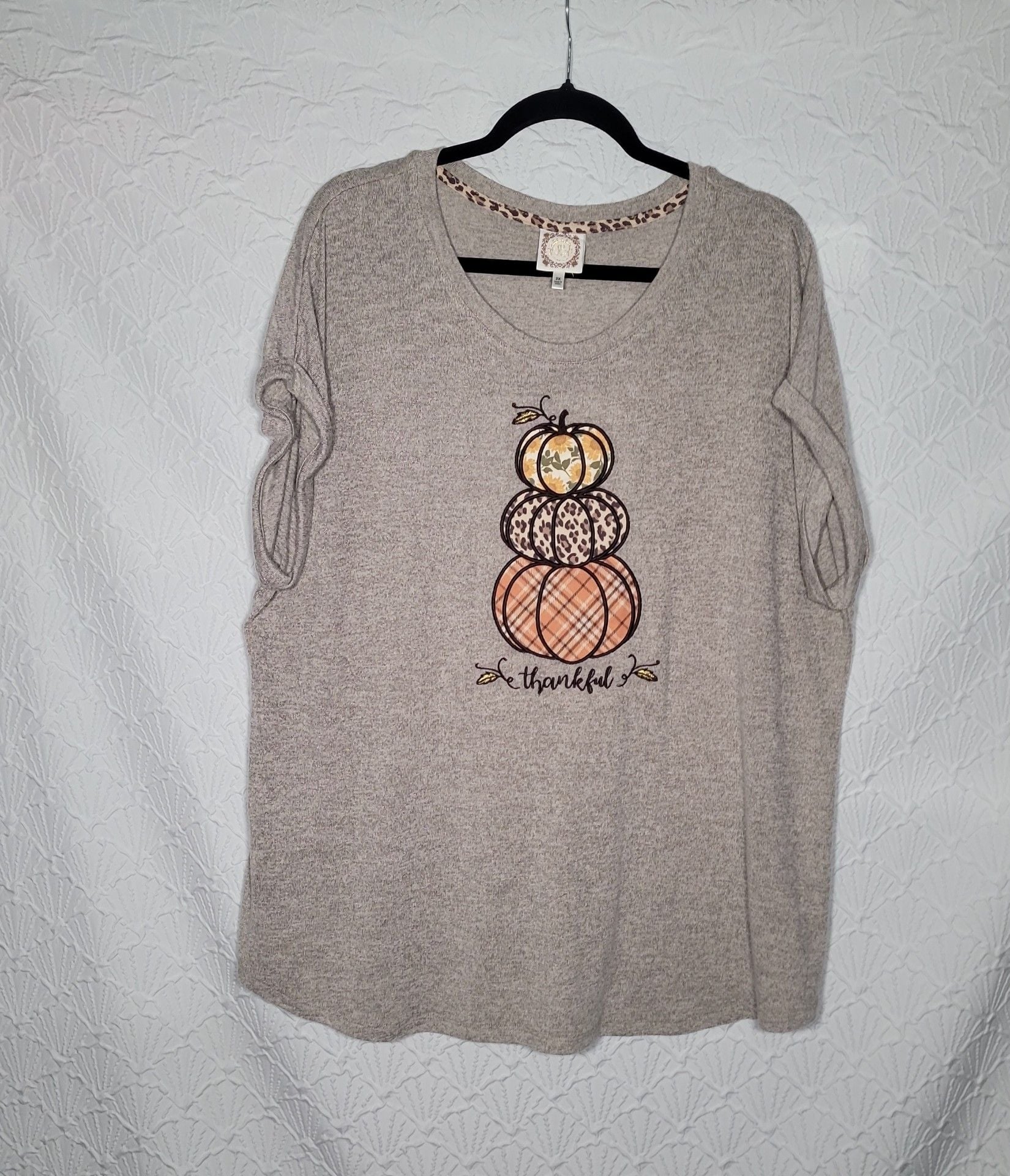 Russell's Western Wear Women's Be Thankful Pumpkin Graphic T-Shirt Size 2X Gray 2