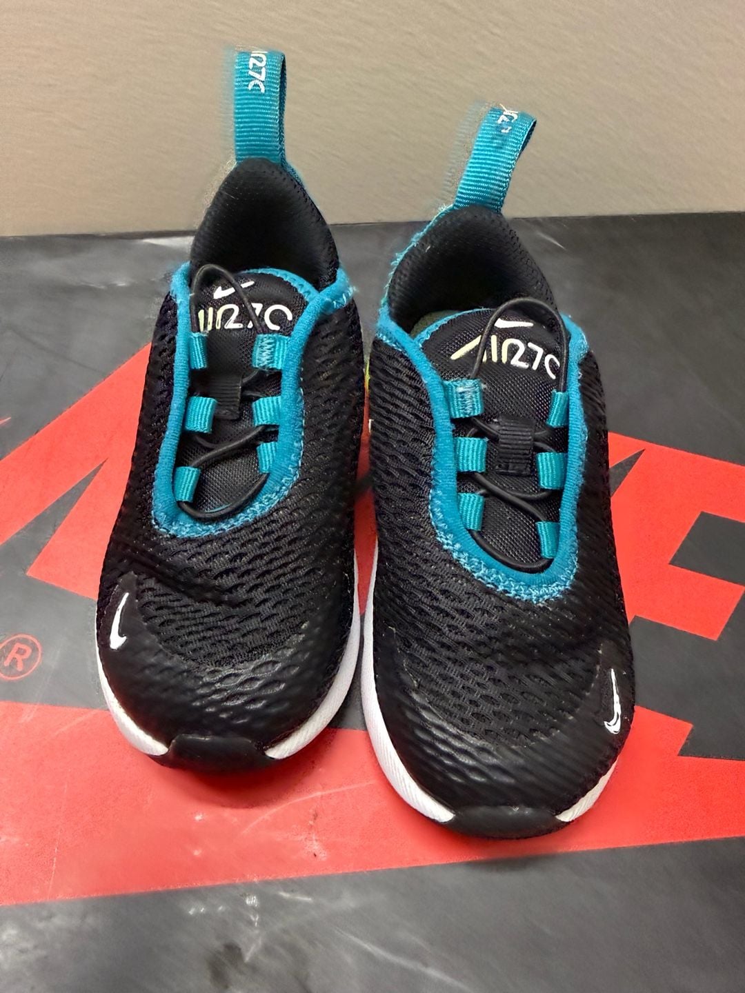 Nike Air Max 270 Toddler Size 5C Black Blue Yellow Sneakers 2