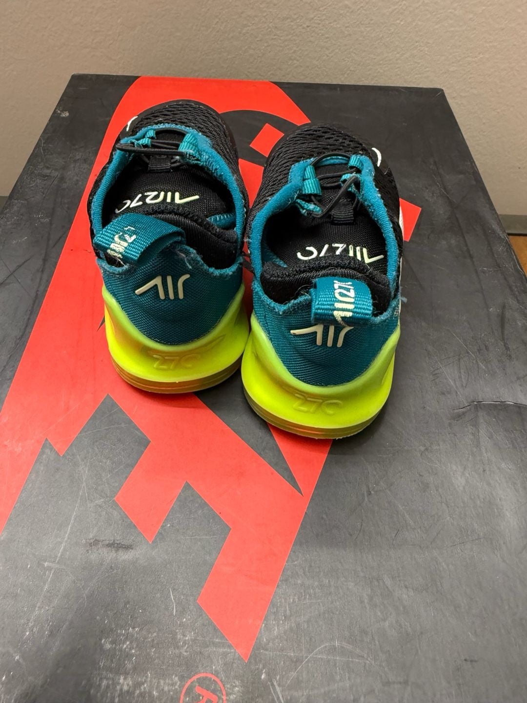Nike Air Max 270 Toddler Size 5C Black Blue Yellow Sneakers 4