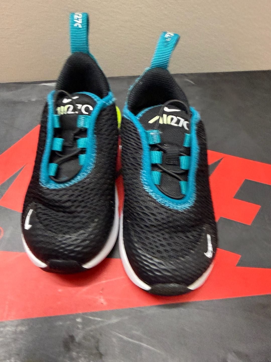 Nike Air Max 270 Toddler Size 5C Black Blue Yellow Sneakers 6