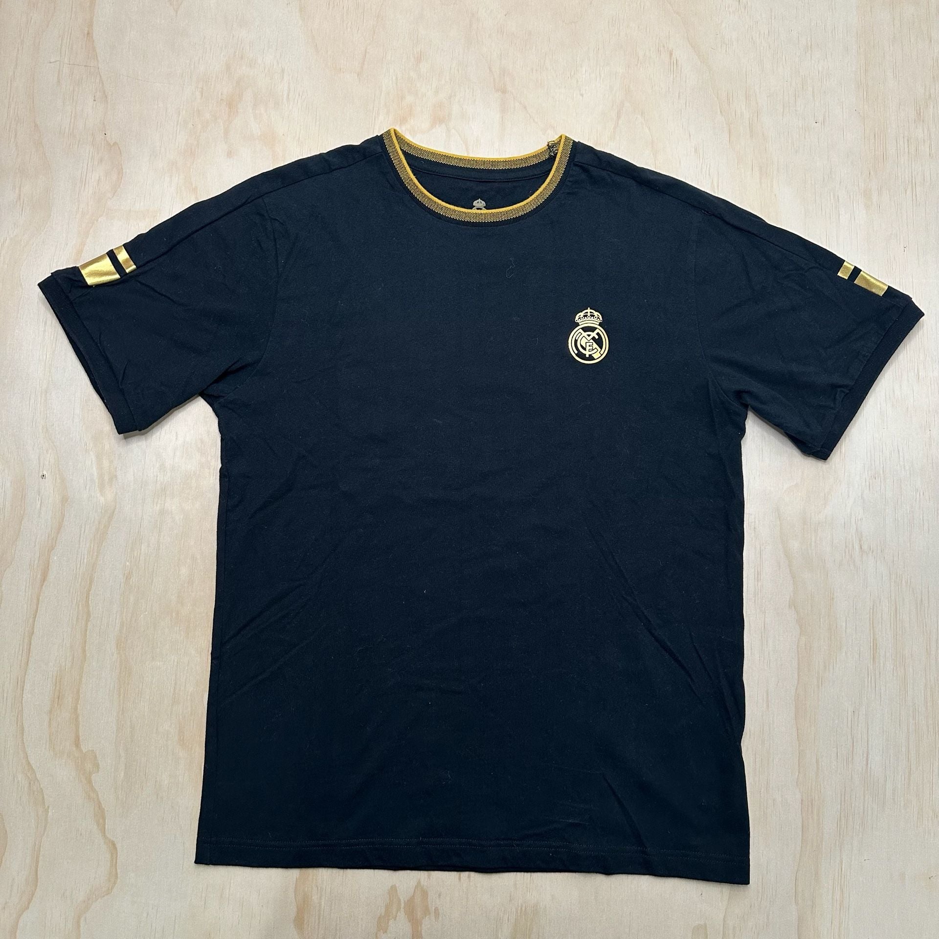 Mens Black & Gold T-Shirt – Official Real Madrid Store, 2