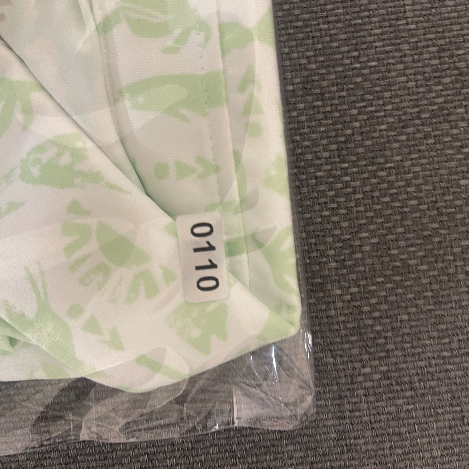 Huk Batiki Pursuit Polo Size S Green White Fish Graphic Golf Shirt New With Tags 15