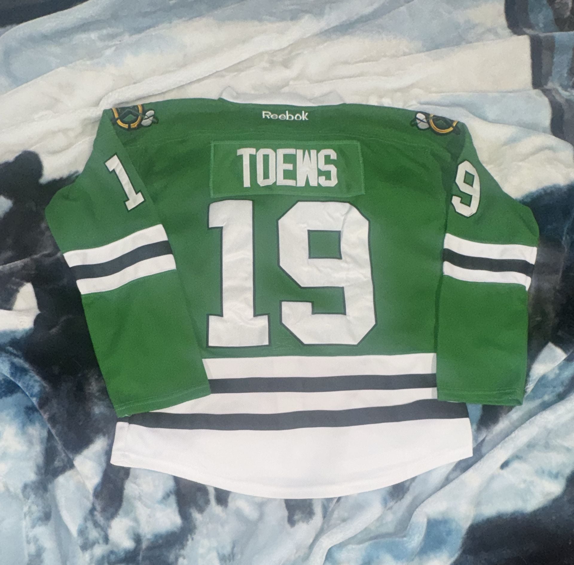 Reebok Chicago Blackhawks Toews 19 St Patrick's Day Jersey Size 48 2