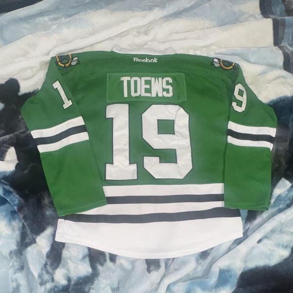 Reebok Chicago Blackhawks Toews 19 St Patrick's Day Jersey Size 48