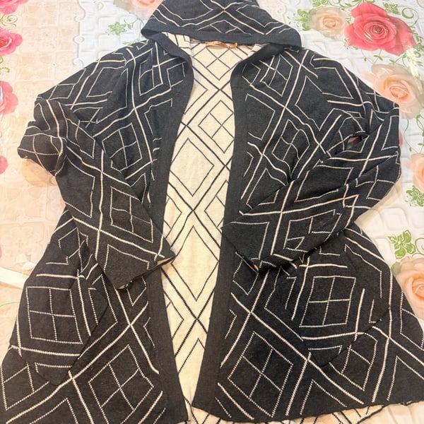 Belldine grey and White Geometric Diamond Pattern Hooded Cardigan Sweater