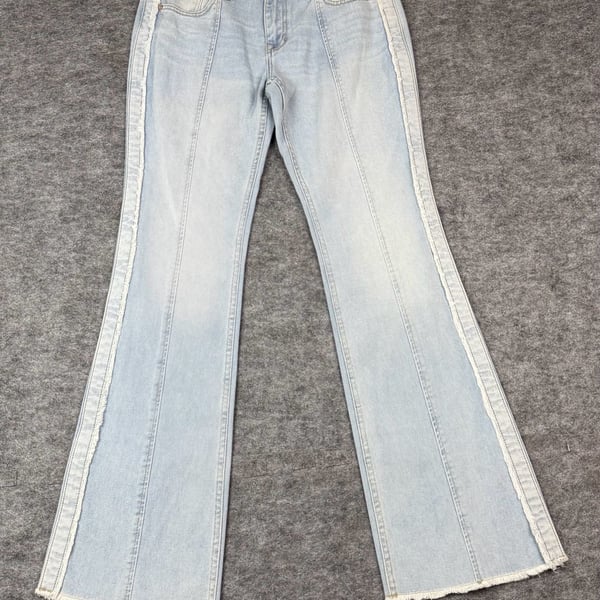 Shyanne Light Wash Flare Jeans Size 29x33