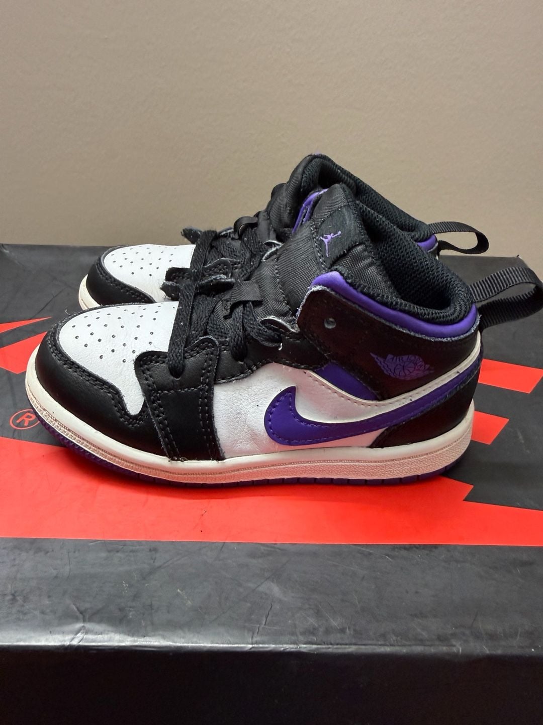 Jordan 1 Mid Toddler Black Dark Iris 2