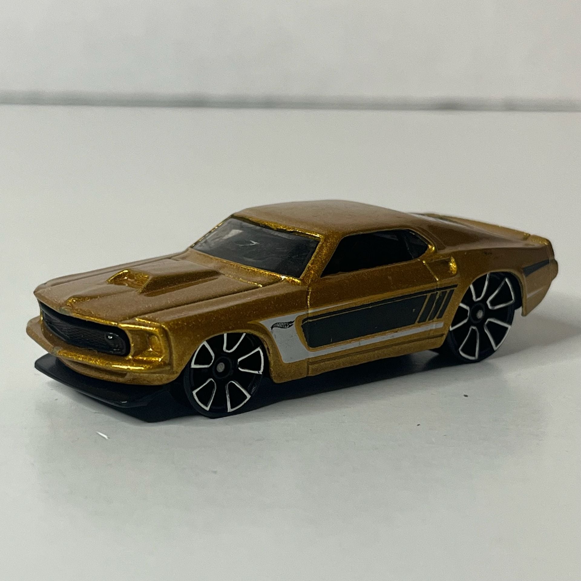 Hot Wheels 1969 Ford Mustang Gold Diecast Car 1