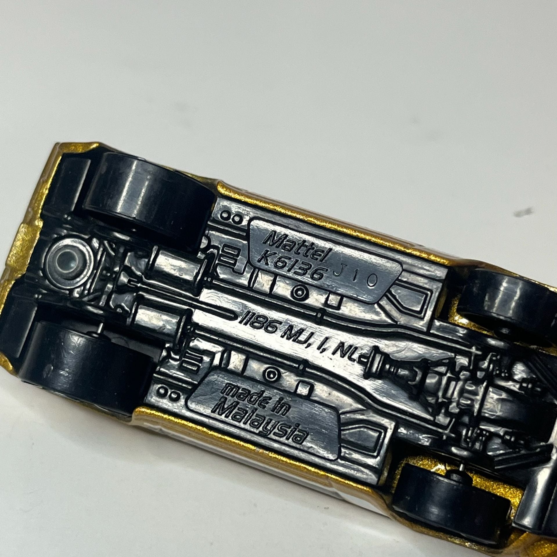 Hot Wheels 1969 Ford Mustang Gold Diecast Car 6