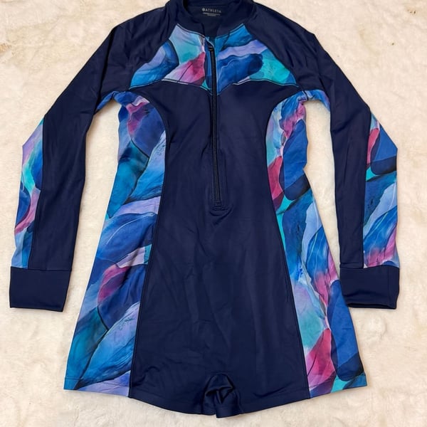 Athleta Modern Coverage Printed Long Sleeve One Piece Swimsuit Size M Navy Blue