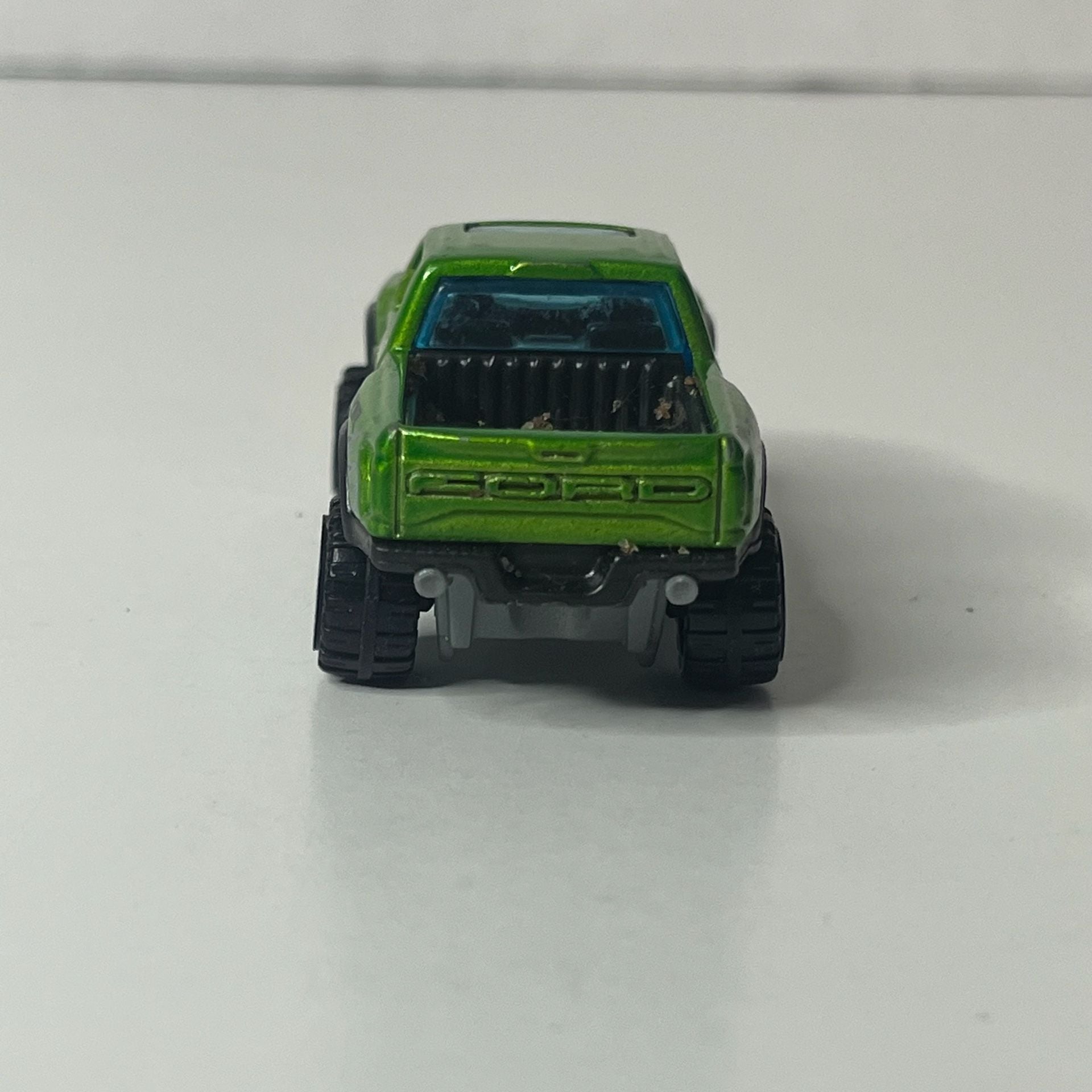 Hot Wheels 17 Ford F-150 Raptor Green Diecast Truck 3