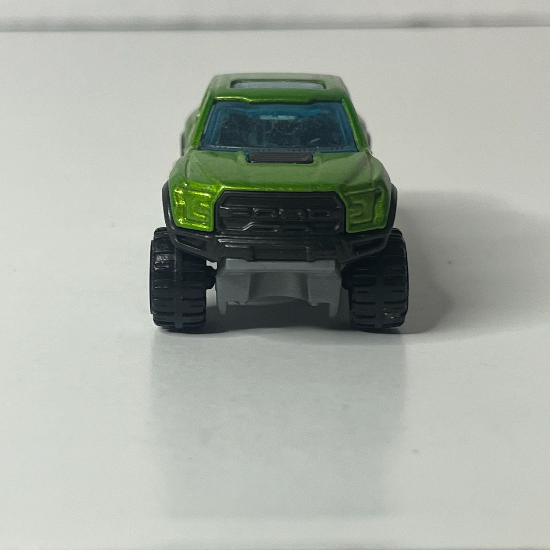 Hot Wheels 17 Ford F-150 Raptor Green Diecast Truck 5